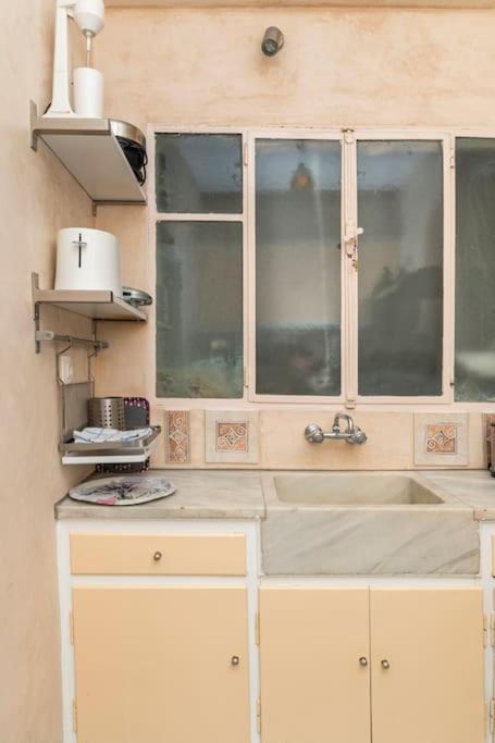 Openair Hot Tub/Big Balcony/Great Boutique Apt Atenas Exterior foto
